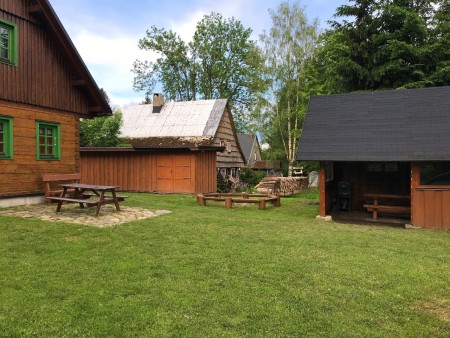 Venkovní posezení, ohniště